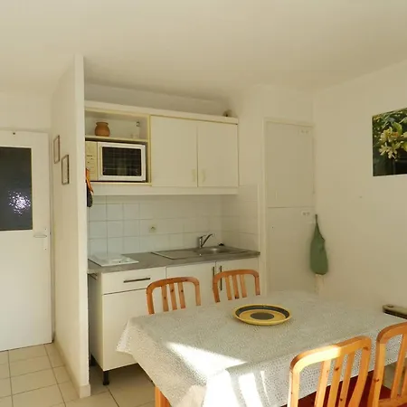Daire Avec Piscine, 5 Couchages, Parking,