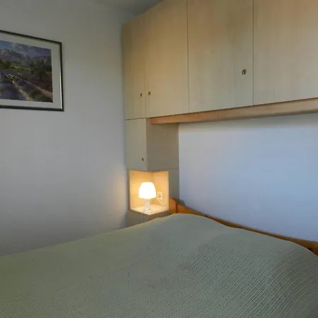 Avec Piscine, 5 Couchages, Parking, * Le Lavandou