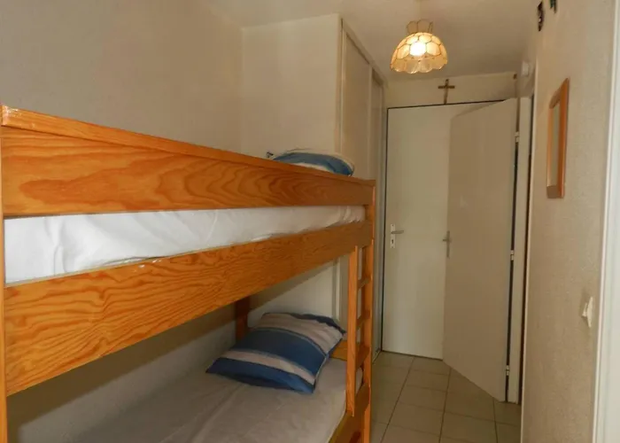 Avec Piscine, 5 Couchages, Parking, Le Lavandou - Fr-1-251-908 Apartment