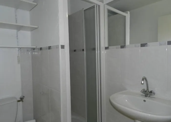 Avec Piscine, 5 Couchages, Parking, Le Lavandou - Fr-1-251-908