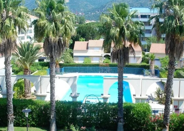 Apartment Avec Piscine, 5 Couchages, Parking, Le Lavandou - Fr-1-251-908