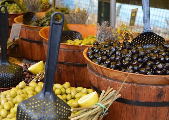 Avec Piscine, 5 Couchages, Parking, Le Lavandou - Fr-1-251-908 * Le Lavandou